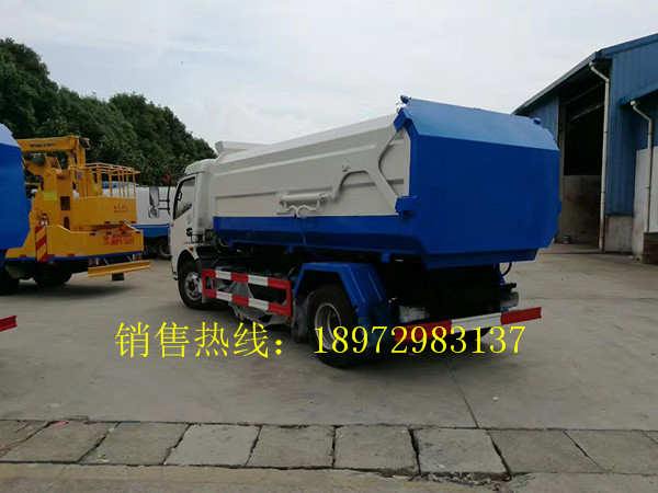 东风多利卡侧装挂桶压缩式垃圾车